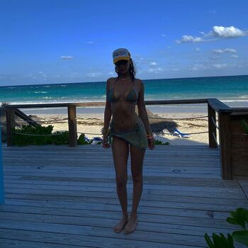 Full leaked Bella hadid private onlyfans photo