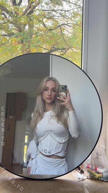 Full leaked Bellaraee private onlyfans photo