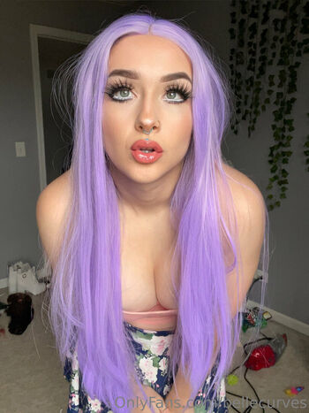 Full leaked Bellecurves private onlyfans photo