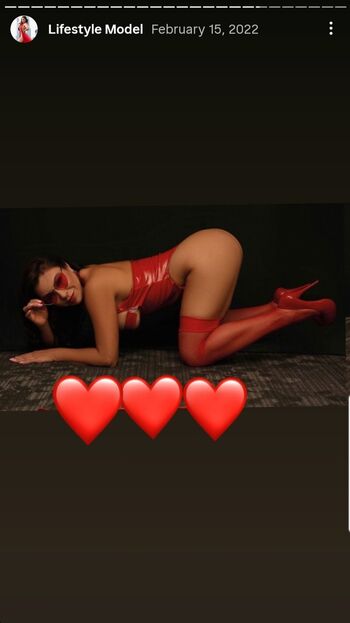 Full leaked Belly dancers private onlyfans photo