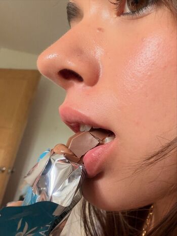 Full leaked Bighazeleyeddoe private onlyfans photo