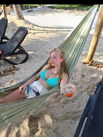 🔥 Blonde vivi leaked private photo uncensored full