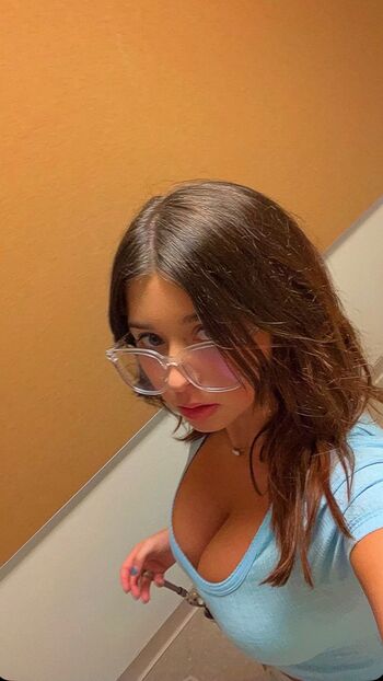 Full leaked Brookierenaee private onlyfans photo
