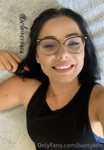 Full leaked Bustylola private onlyfans photo