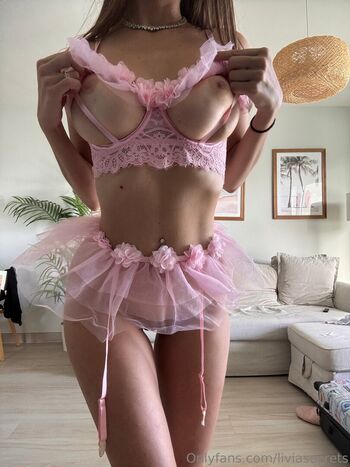 Full leaked Callmeolivia private onlyfans photo