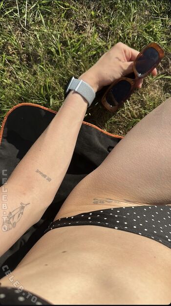 Full leaked Callmetiziaa private onlyfans photo