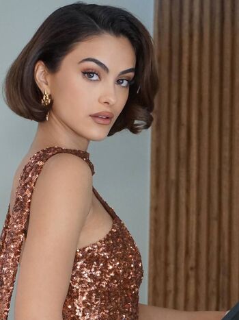 Camila Mendes