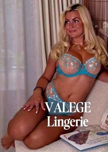 Full leaked Carla moreau private onlyfans photo