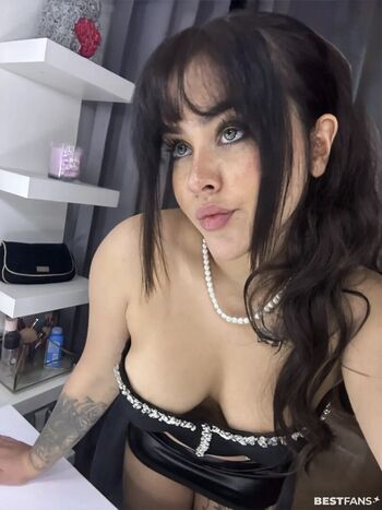 Celina_x31