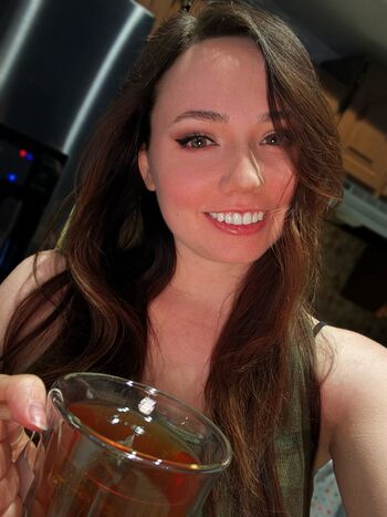 Charleemanderz