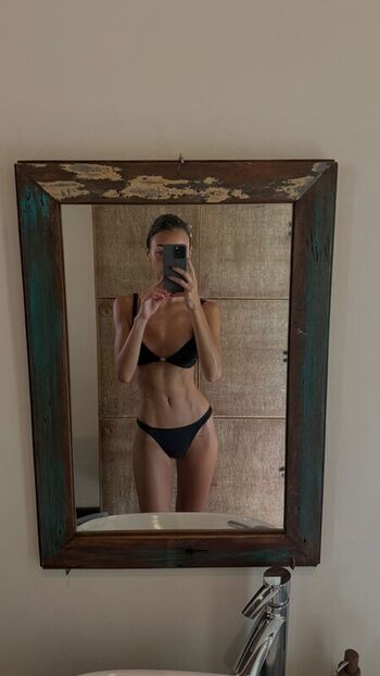 Full leaked Charlotte berry private onlyfans photo