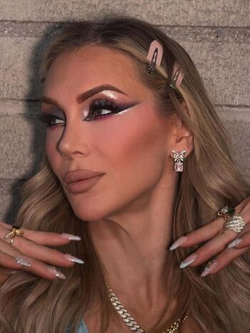 Charlotte Flair