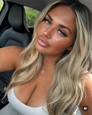 Full leaked Chloe private onlyfans photo