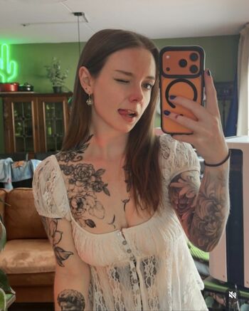 Full leaked Chouffevon private onlyfans photo