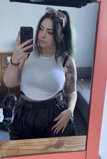Full leaked Chx rliex private onlyfans photo