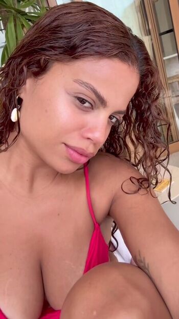 Full leaked Clara buarque private onlyfans photo
