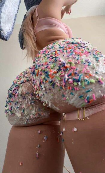 Full leaked Clussyclown private onlyfans photo