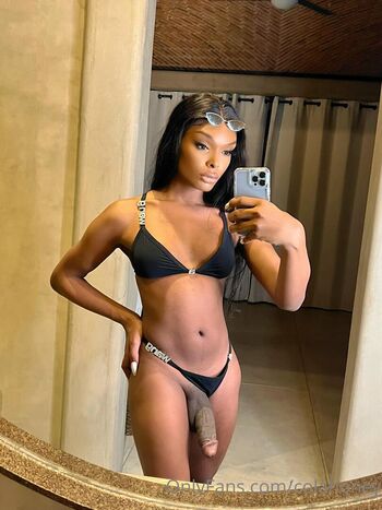 Full leaked Colahoney private onlyfans photo