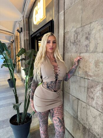 Full leaked Coradiamond private onlyfans photo