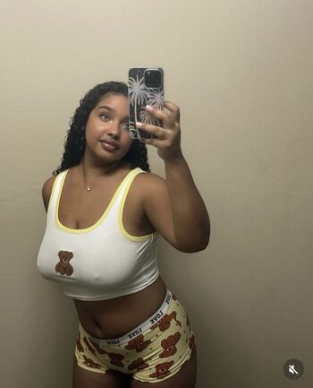 Corie Rayvon