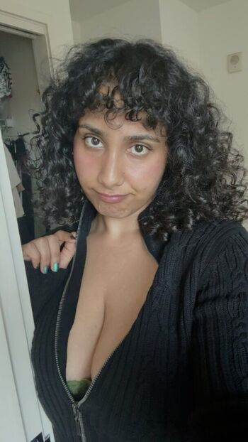 🔥 Curlywurdy page leaked private photo uncensored full