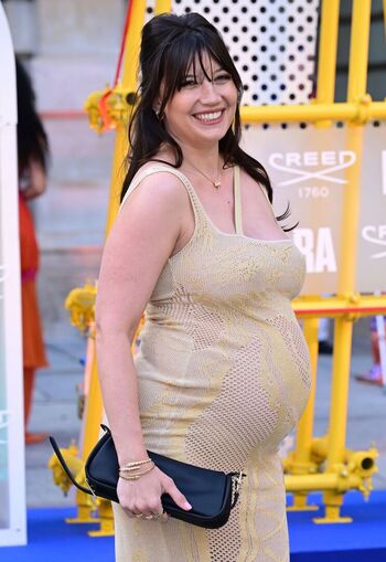 Daisy Lowe
