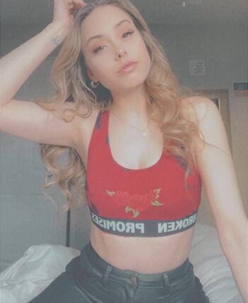 Full leaked Damndove private onlyfans photo