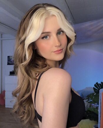 Full leaked Danish girls private onlyfans photo