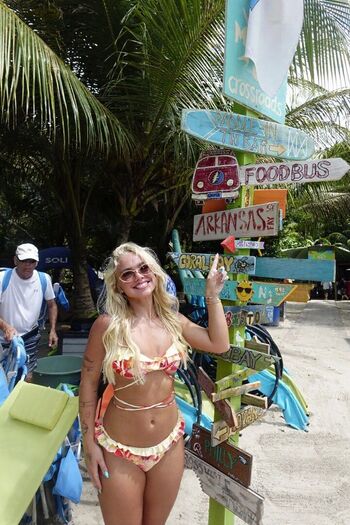 Full leaked Darianrhodess private onlyfans photo