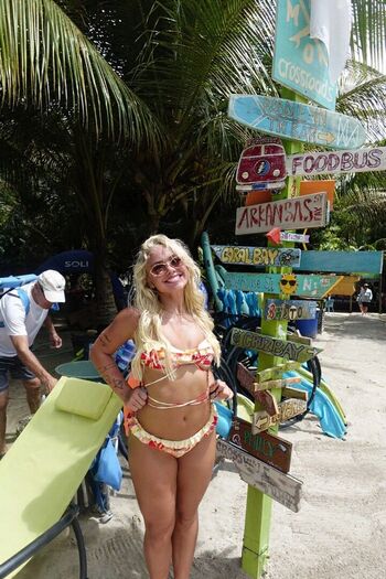 Full leaked Darianrhodess private onlyfans photo