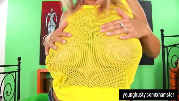 Full leaked Darinayotova private onlyfans photo