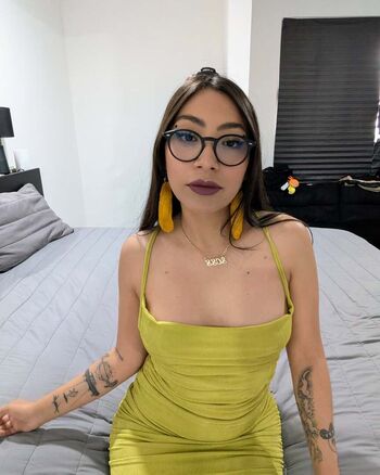 Full leaked Darlingmichelle private onlyfans photo
