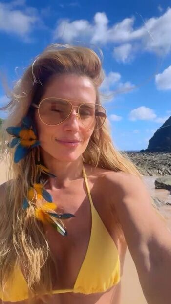 Deborah Secco