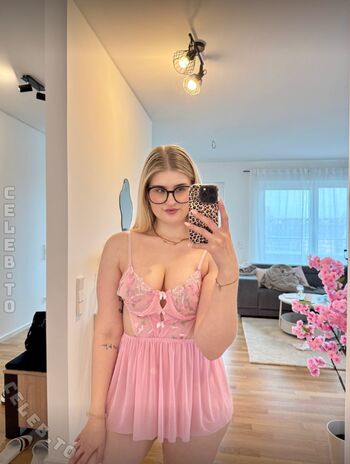 🔥 Deineemilia leaked private photo uncensored full