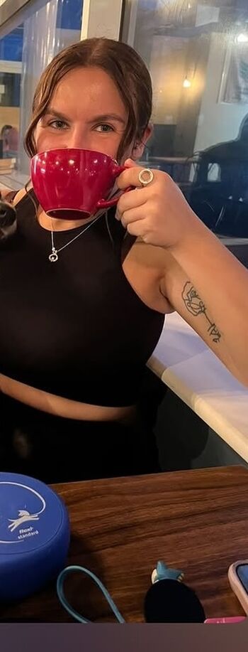 Demi-Lee