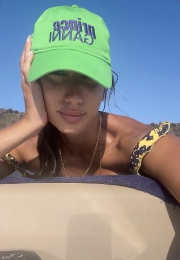 Full leaked Denizzaksoy private onlyfans photo