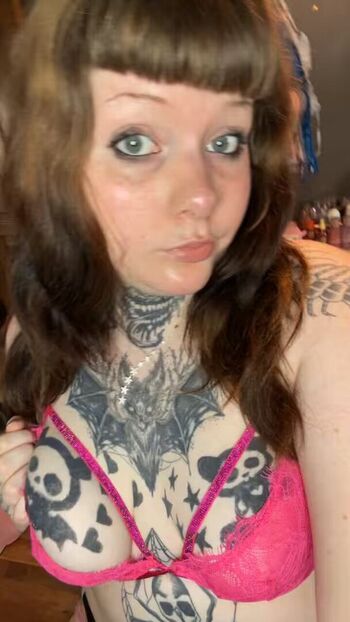 Full leaked Dinomufin private onlyfans photo