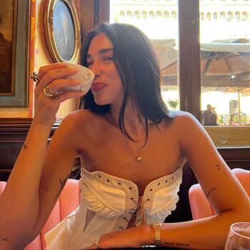 Full leaked Dua lipa private onlyfans photo