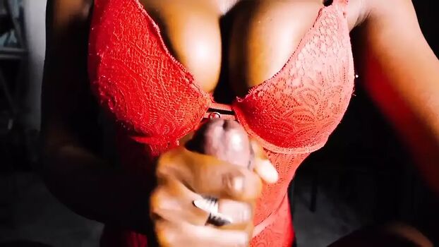 ebonytittyfuck