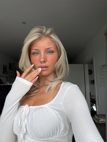 Full leaked Elena zbt private onlyfans photo