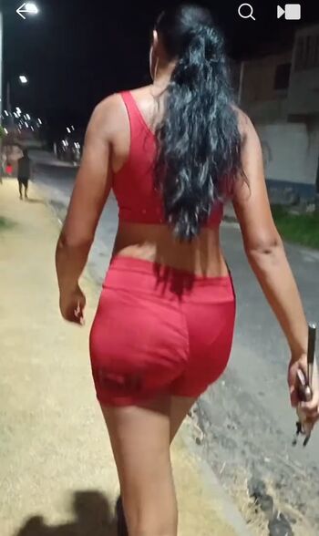 Full leaked Elisane oficial private onlyfans photo