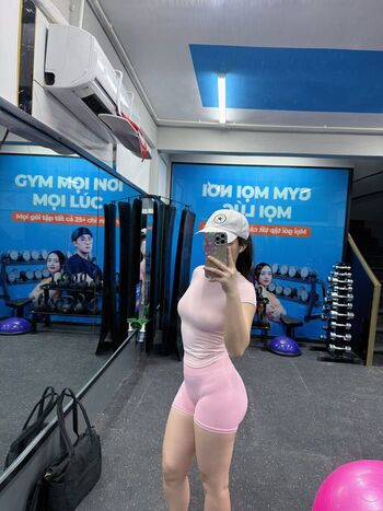 Full leaked Elisonhonganh private onlyfans photo