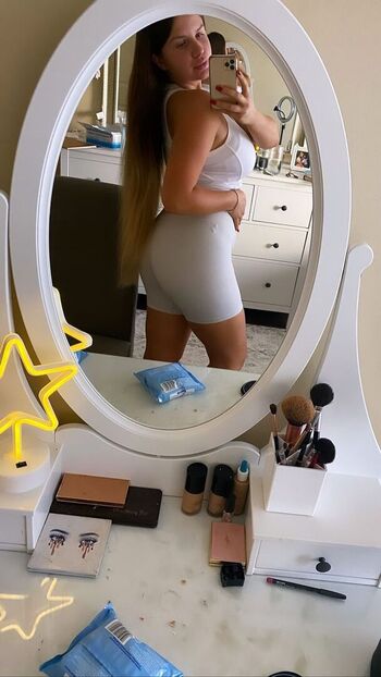 Full leaked Elizabeth m private onlyfans photo