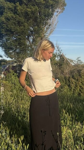 Full leaked Ella kania private onlyfans photo