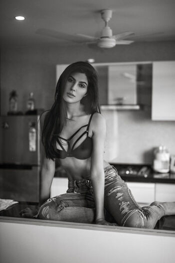 Full leaked Elnaaz norouzi private onlyfans photo