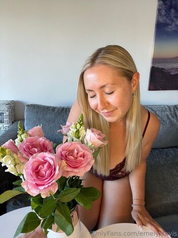 Full leaked Emely davis private onlyfans photo