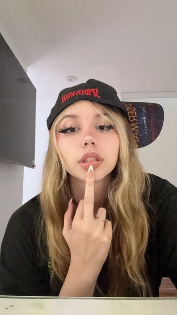 Full leaked Emikukis private onlyfans photo