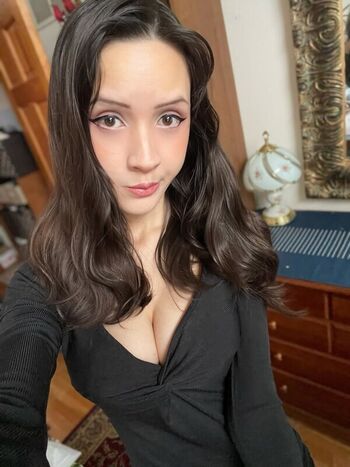 Full leaked Emiliacosplay private onlyfans photo