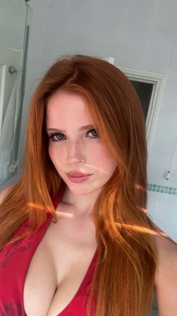 Full leaked Emily deyt aysage  page private onlyfans photo