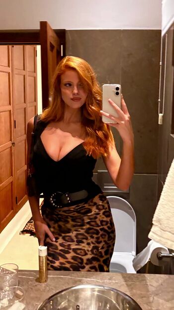 Full leaked Emily deyt aysage  page private onlyfans photo
